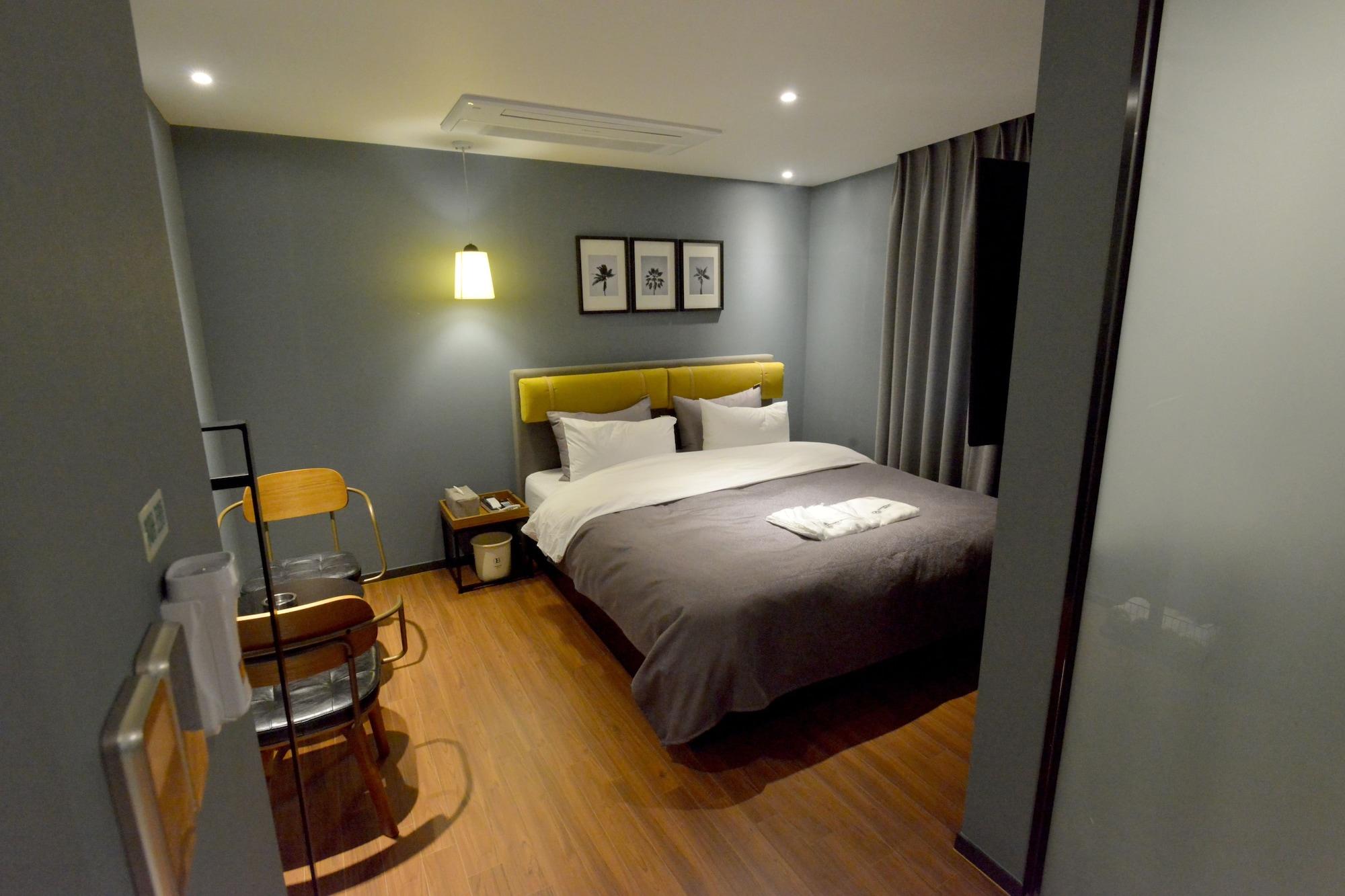 Brown Dot Hotel Changwon Zewnętrze zdjęcie