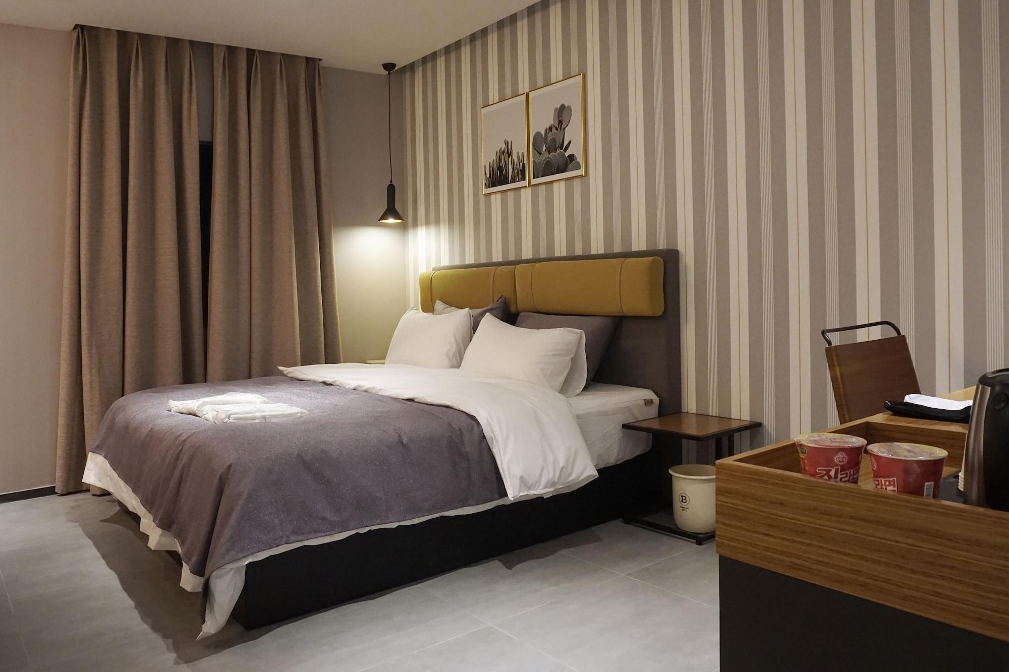 Brown Dot Hotel Changwon Zewnętrze zdjęcie