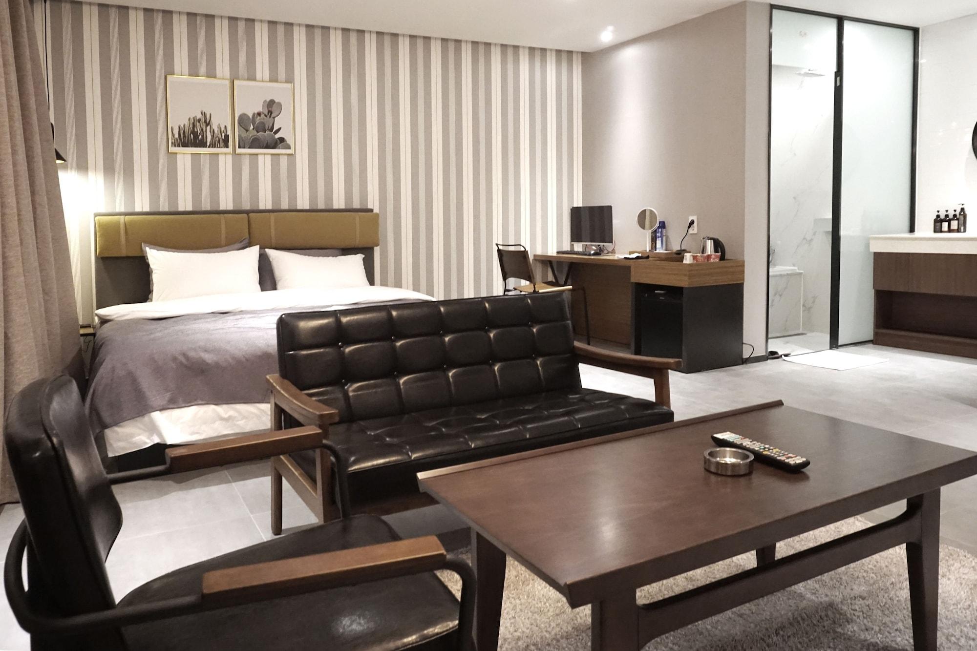 Brown Dot Hotel Changwon Zewnętrze zdjęcie
