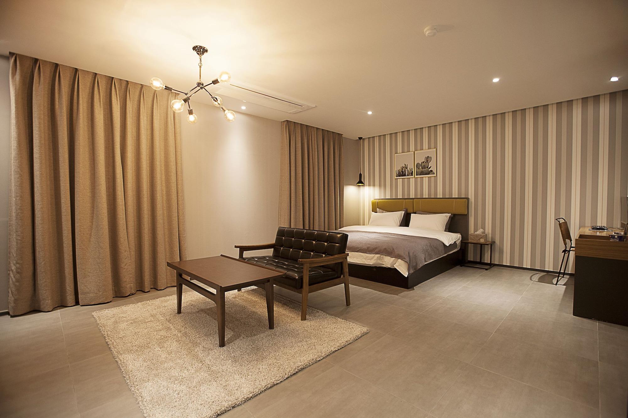 Brown Dot Hotel Changwon Zewnętrze zdjęcie