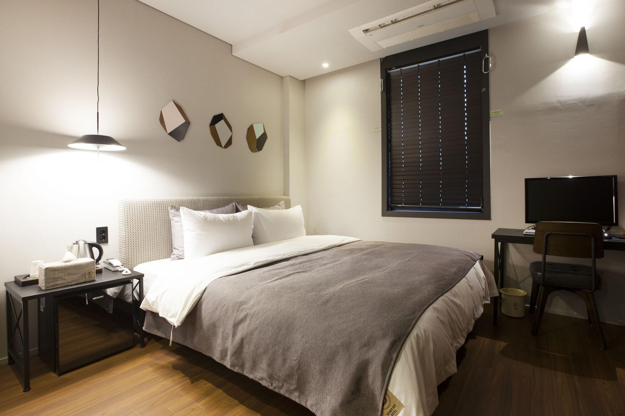 Brown Dot Hotel Changwon Zewnętrze zdjęcie