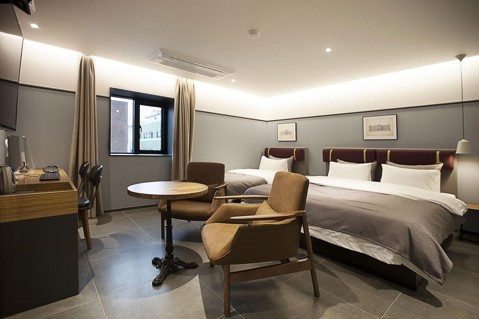 Brown Dot Hotel Changwon Zewnętrze zdjęcie