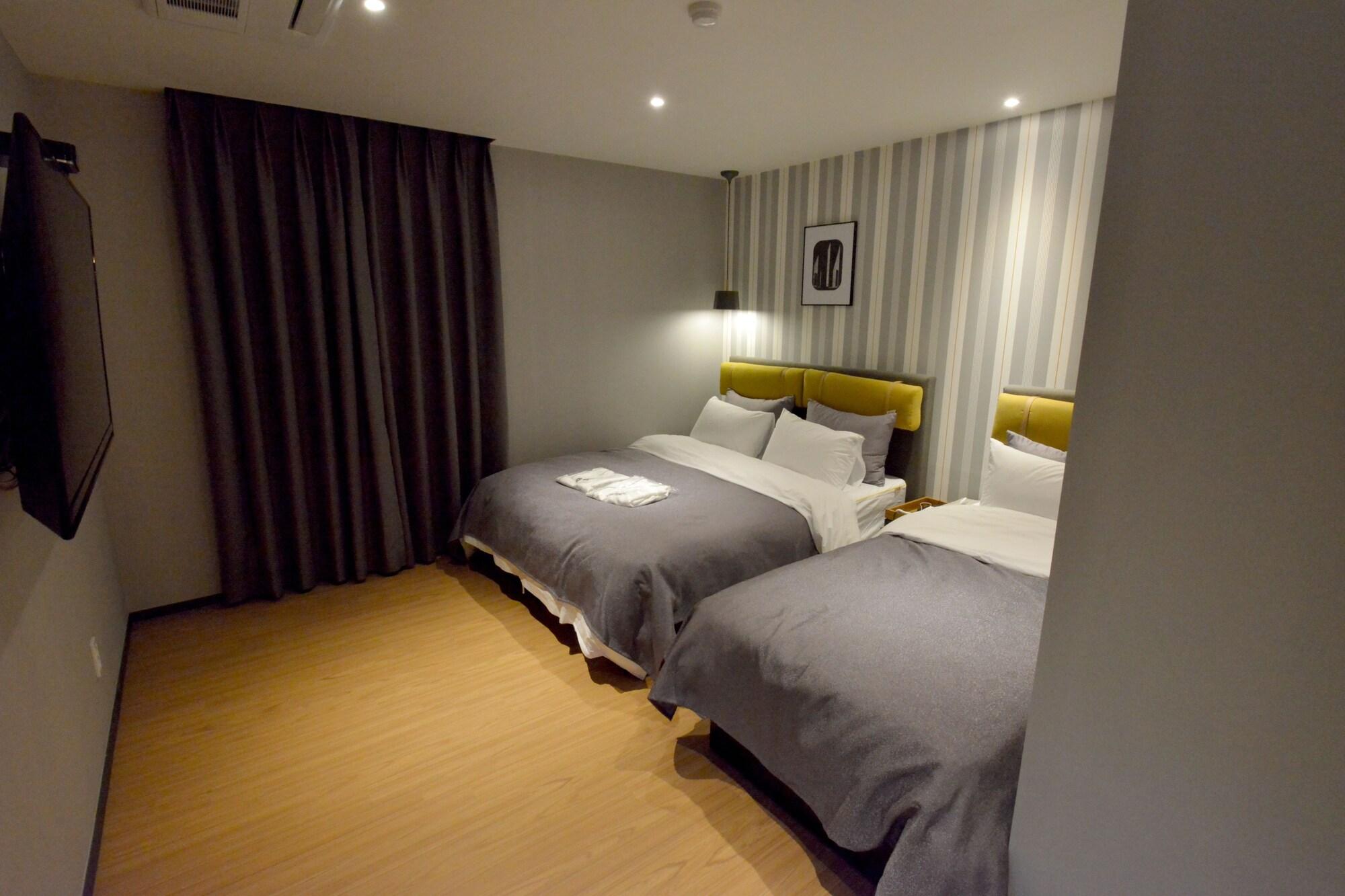 Brown Dot Hotel Changwon Zewnętrze zdjęcie