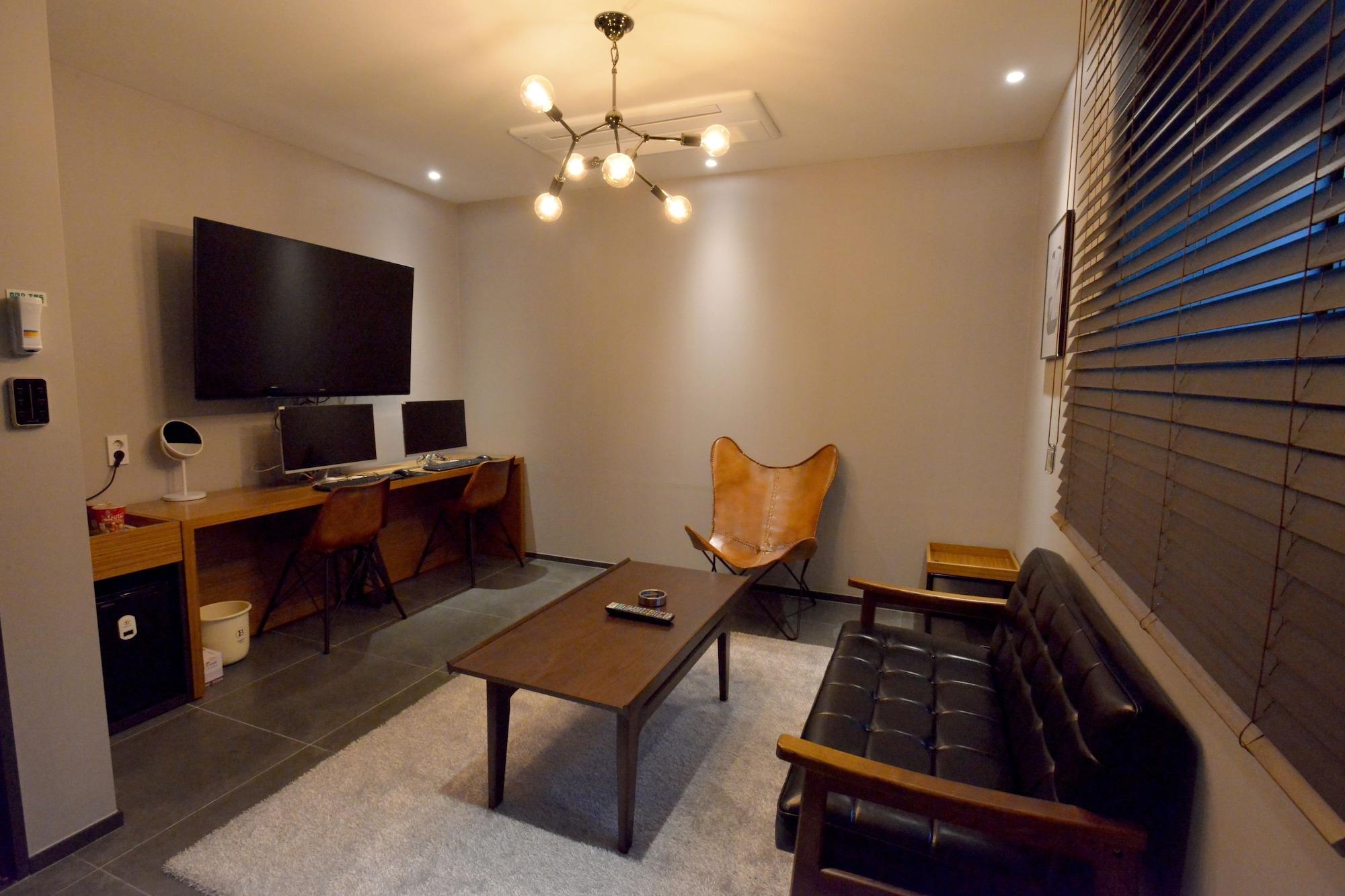 Brown Dot Hotel Changwon Zewnętrze zdjęcie