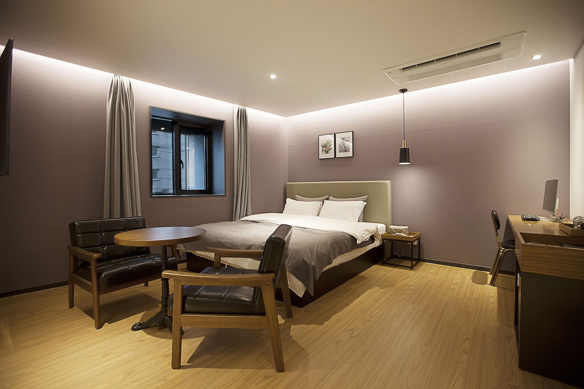 Brown Dot Hotel Changwon Zewnętrze zdjęcie