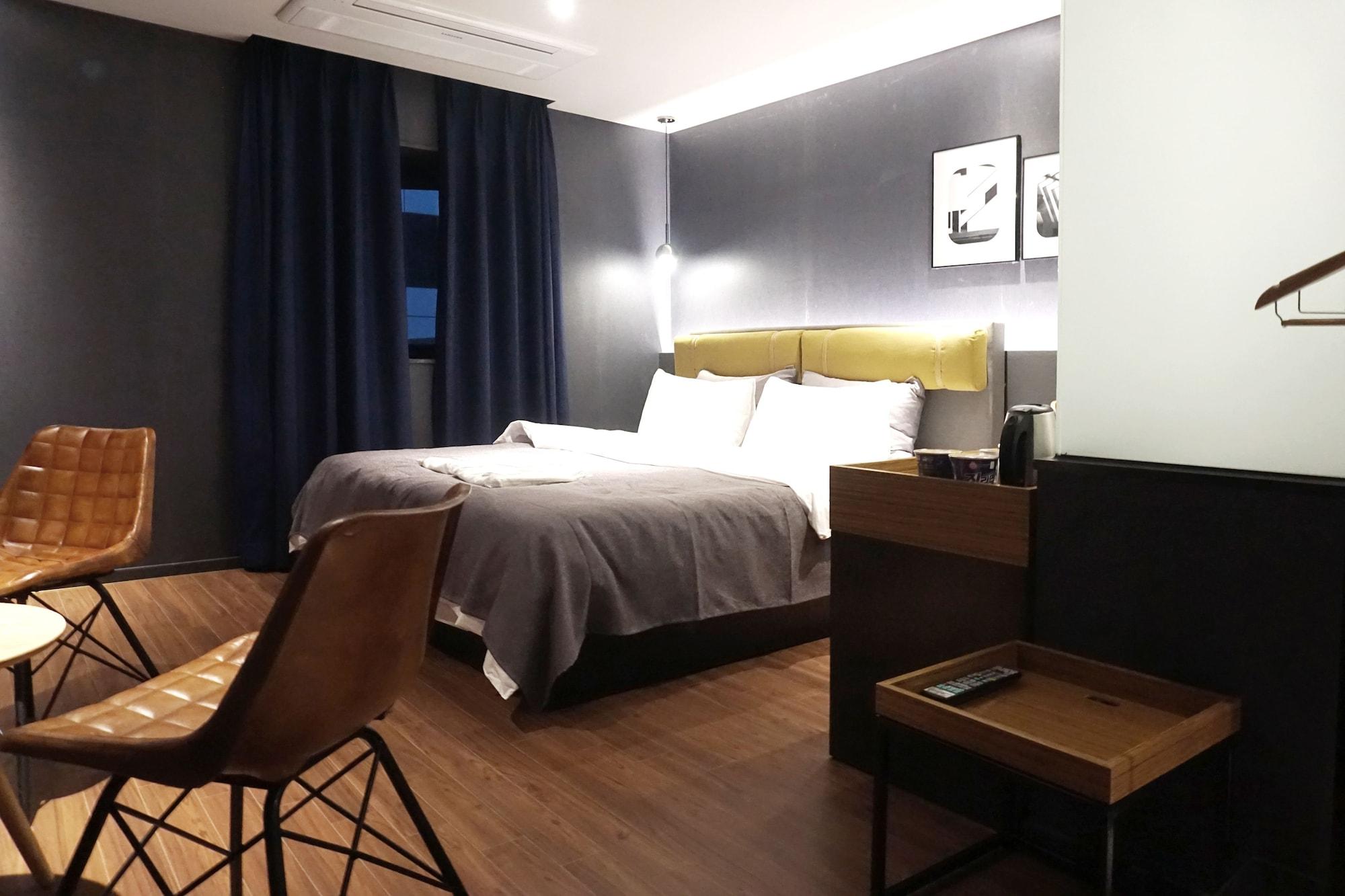 Brown Dot Hotel Changwon Zewnętrze zdjęcie