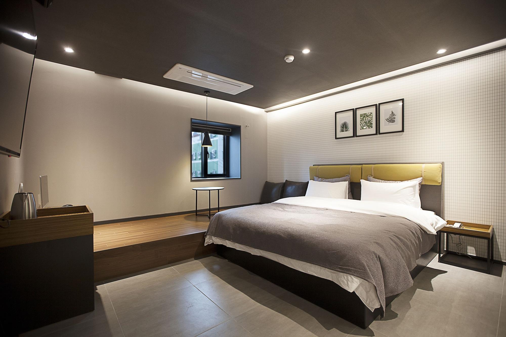Brown Dot Hotel Changwon Zewnętrze zdjęcie