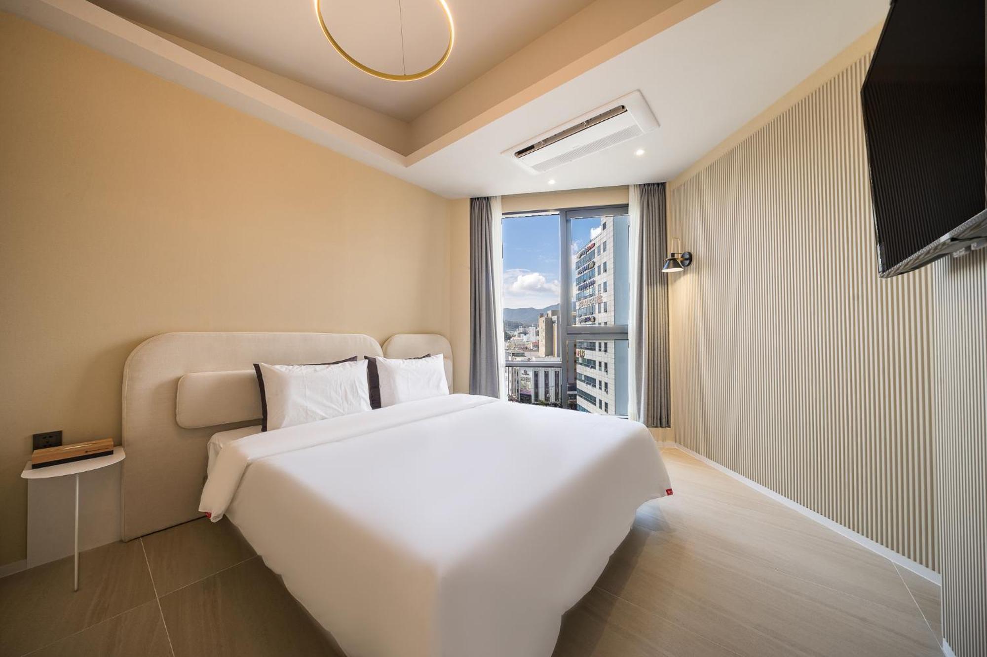 Brown Dot Hotel Changwon Zewnętrze zdjęcie