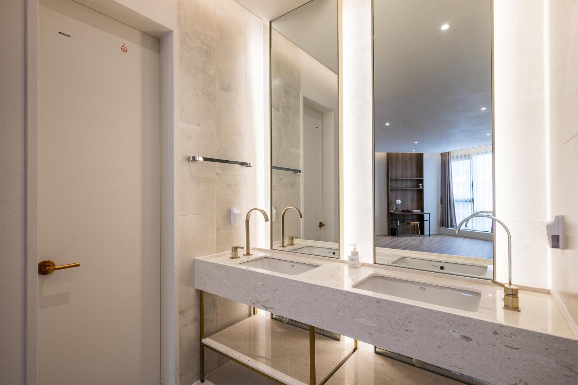 Brown Dot Hotel Changwon Zewnętrze zdjęcie