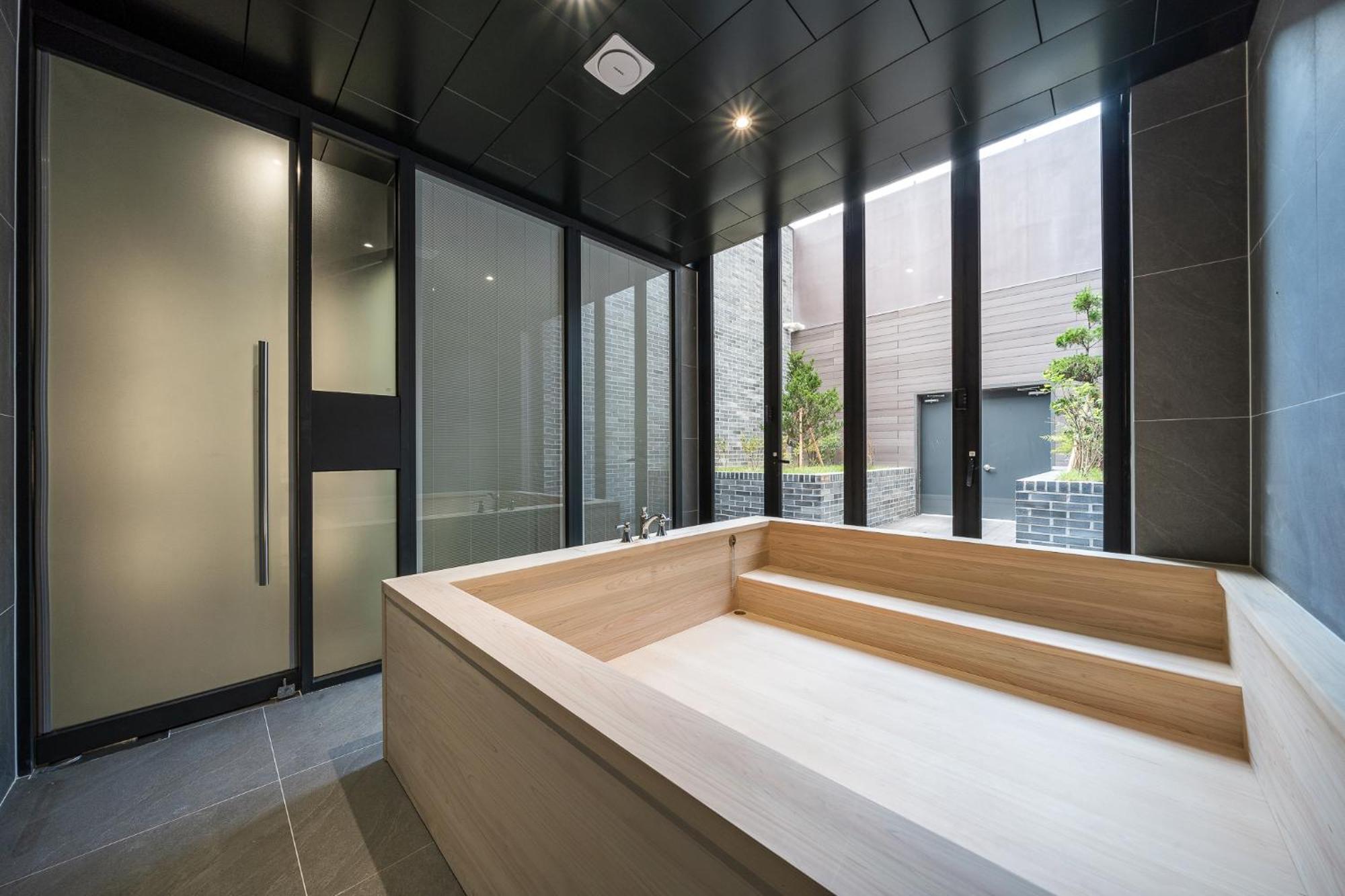 Brown Dot Hotel Changwon Zewnętrze zdjęcie