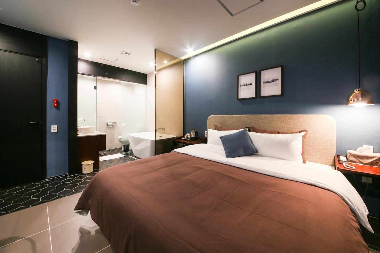 Brown Dot Hotel Changwon Zewnętrze zdjęcie